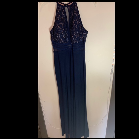 Dress - Picture 1 of 3